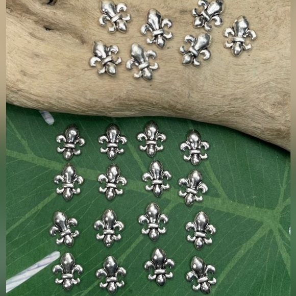 NEW Fleur De Lis Silver Tone METAL Beads DIY jewelry making supplies Craft Lot - Picture 5 of 15